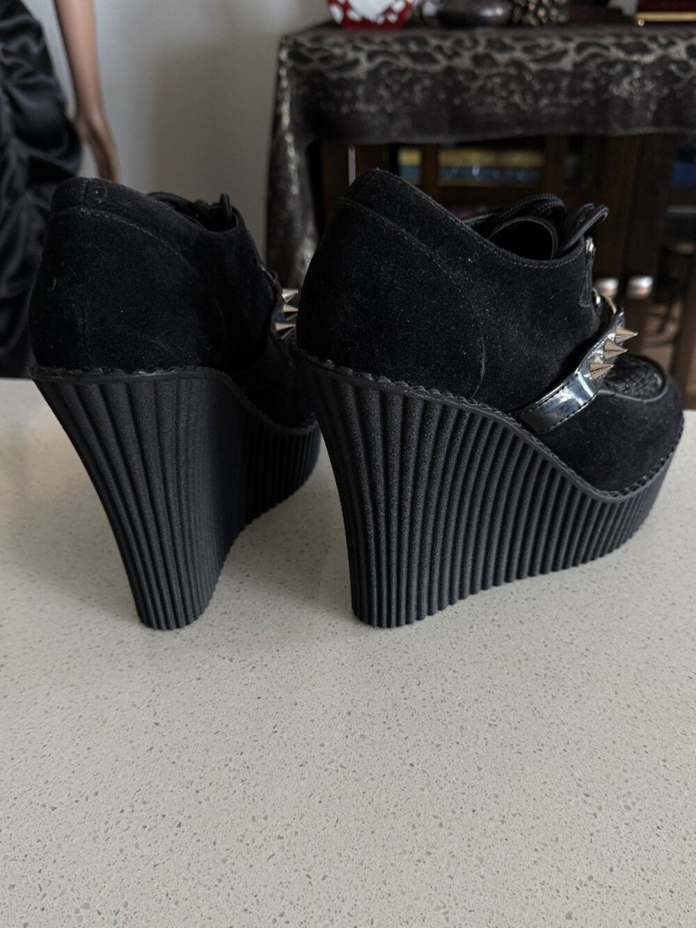 DEMONIA Creeper 302H Black Heart O-Ring & Spikes Vegan Suede | 9M| NWB - Picture 6 of 11
